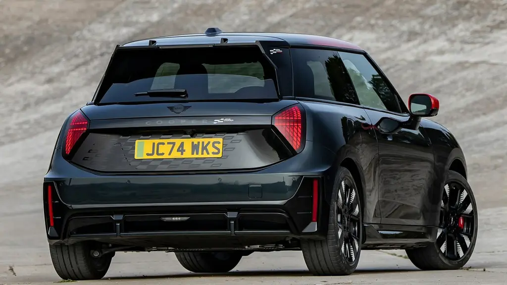 MINI Cooper 190kW John Cooper Works Level 2 54kWh 3dr Auto